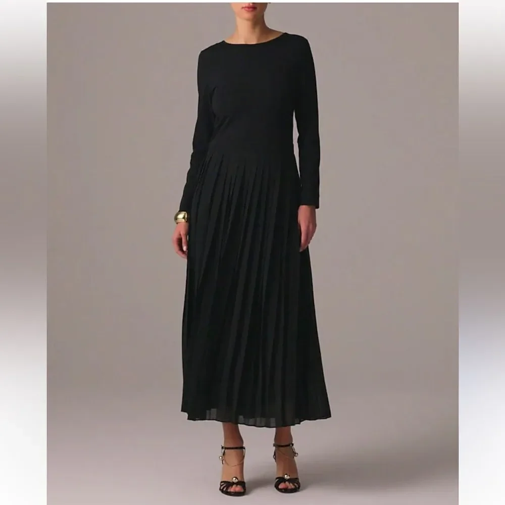 Black Long-Sleeve Pleated Maxi Dress
